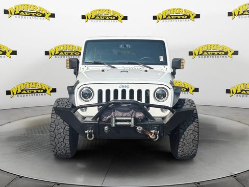 Used 2015 Jeep Wrangler Unlimited Sahara w/ Max Tow Package AWD/4WD image 8
