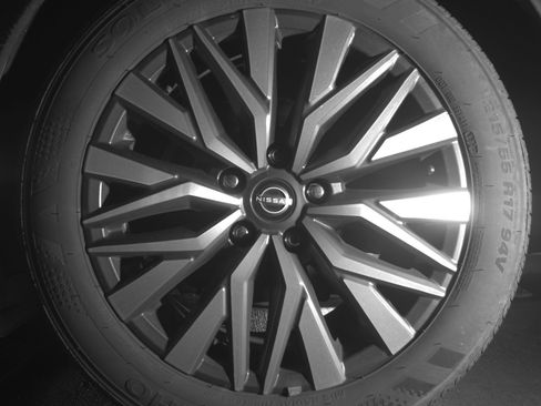 Used 2025 Nissan Altima 2.5 SV image 14