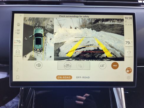 Used 2025 Land Rover Range Rover Sport SE image 23