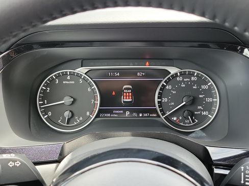 Certified 2024 Nissan Pathfinder SL FWD image 24