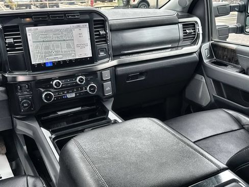 Used 2024 Ford F250 Lariat w/ Black Appearance Package AWD/4WD image 27