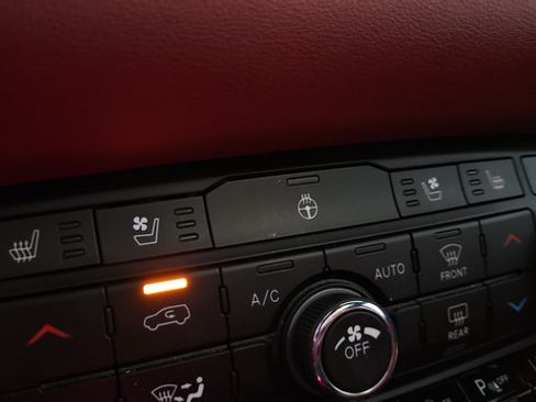 Used 2021 Dodge Durango SRT w/ Premium Interior Group AWD/4WD image 37