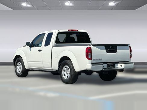 Used 2021 Nissan Frontier S w/ S Utility Package RWD image 3