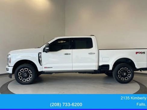 Used 2024 Ford F350 Platinum image 4