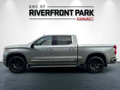 Used 2023 Chevrolet Silverado 1500 High Country w/ Technology Package image 6