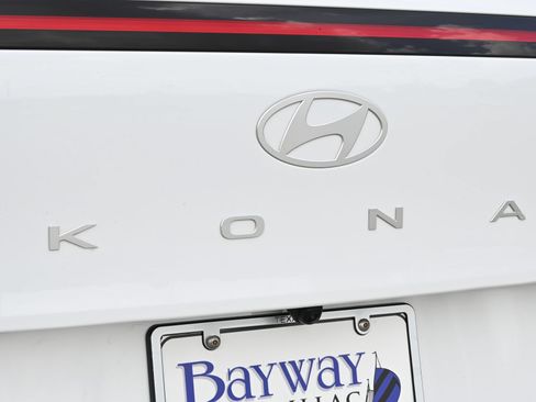 Used 2025 Hyundai Kona SEL AWD/4WD image 20