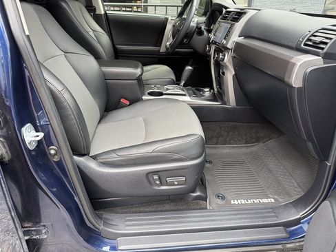 Used 2021 Toyota 4Runner SR5 Premium w/ Moonroof Package AWD/4WD image 23