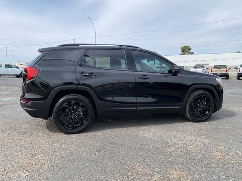 Used 2021 GMC Terrain SLT w/ Elevation Edition FWD image 5