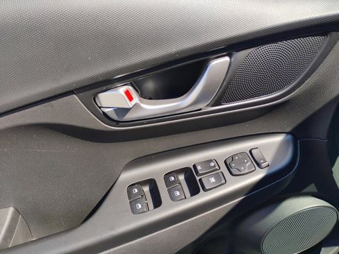 Used 2022 Hyundai Kona SEL w/ Convenience Package image 36