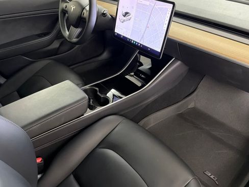 Used 2018 Tesla Model 3 RWD image 15