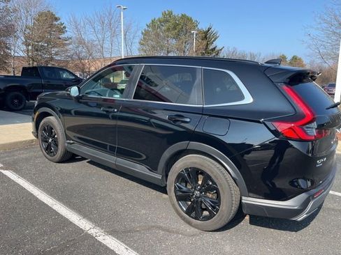 Used 2023 Honda CR-V Sport Touring image 3
