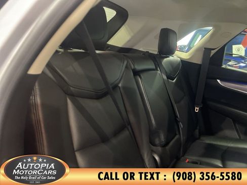 Used 2018 Cadillac XT5 Premium Luxury AWD/4WD image 18