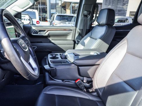 Certified 2025 GMC Sierra 1500 SLT image 15