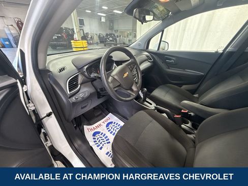Used 2020 Chevrolet Trax LS FWD image 13