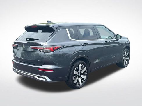 Used 2025 Mitsubishi Outlander SE FWD image 9