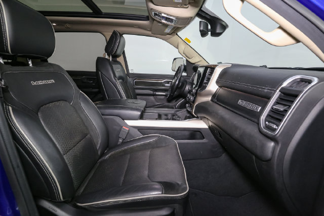 Used 2019 RAM 1500 Laramie AWD/4WD image 16
