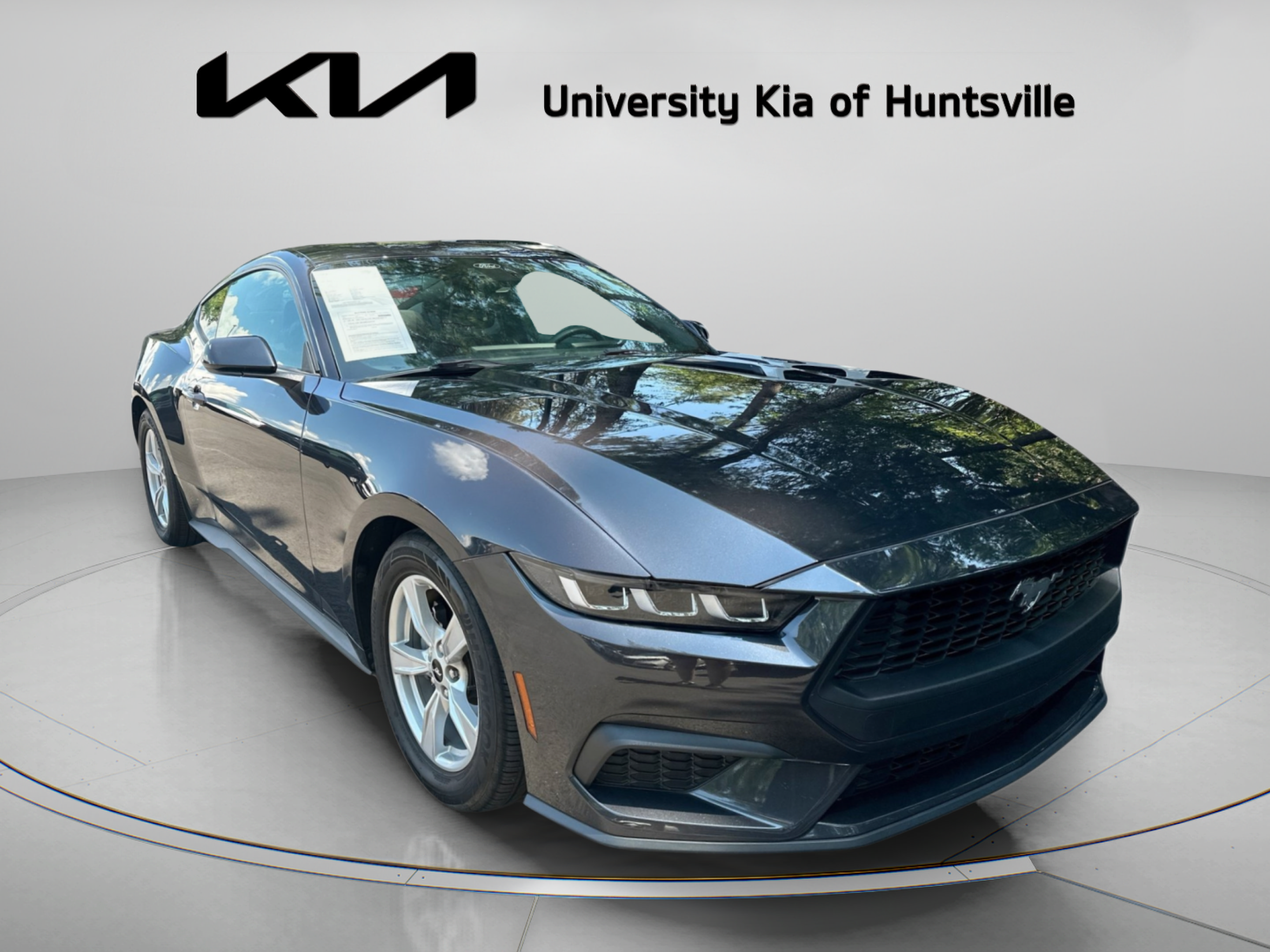 Used 2024 Ford Mustang Coupe RWD image 1