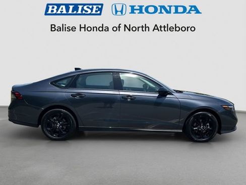 Used 2025 Honda Accord SE image 6