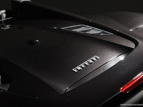 Used 2016 Ferrari 488 Spider RWD image 22