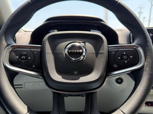 Used 2023 Volvo XC40 B5 Plus w/ Driver Assist Package AWD/4WD image 10