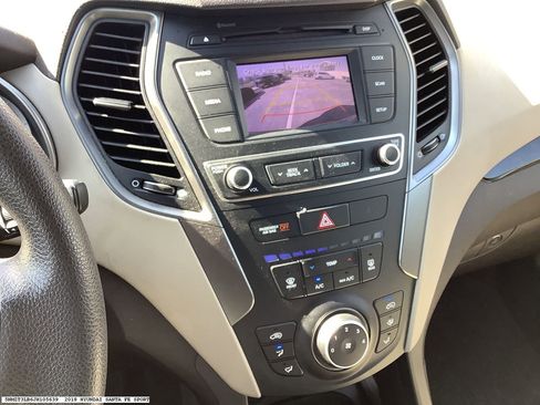 Used 2018 Hyundai Santa Fe Sport image 9