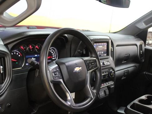 Used 2022 Chevrolet Silverado 1500 Custom w/ Safety Confidence Package AWD/4WD image 15