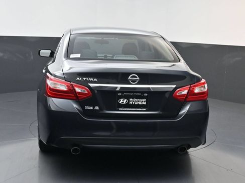Used 2017 Nissan Altima 2.5 S w/ Power Driver Seat Package FWD image 4
