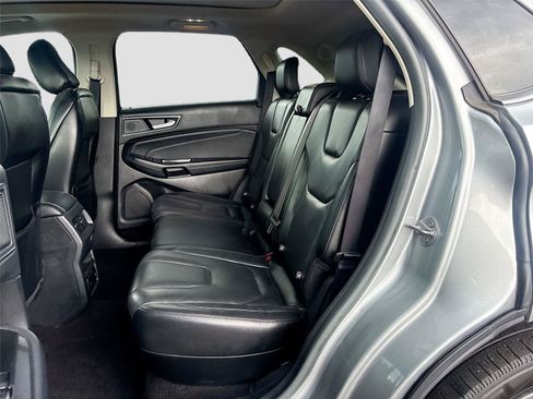Used 2020 Ford Edge Titanium w/ Equipment Group 301A FWD image 26