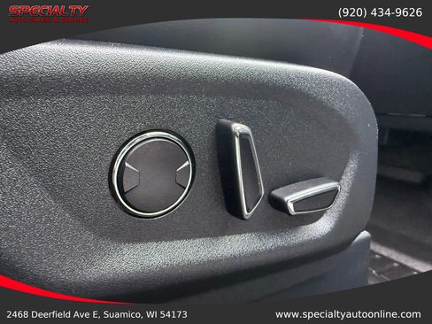 Used 2018 Ford Explorer XLT w/ Equipment Group 202A image 33