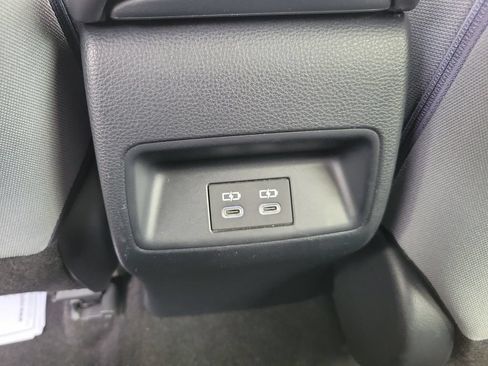 Used 2024 Toyota Corolla SE w/ SE Package FWD image 19