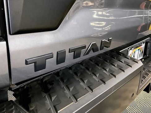 Used 2023 Nissan Titan PRO-4X image 30