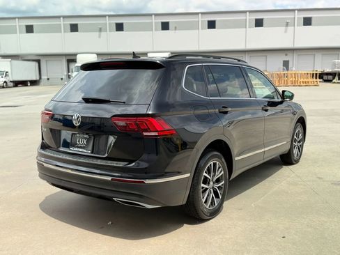Used 2020 Volkswagen Tiguan SE FWD image 7