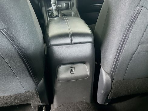 Used 2024 Nissan Sentra SV FWD image 27