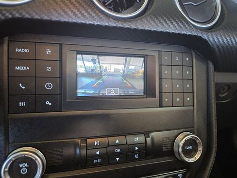 Used 2019 Ford Mustang Convertible RWD image 22