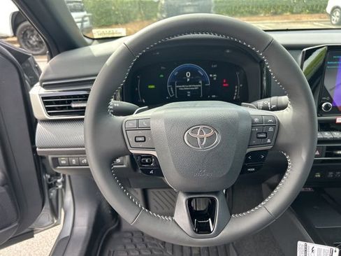 New 2026 Toyota Camry SE FWD image 17