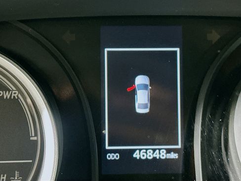 Used 2022 Toyota Camry LE image 18