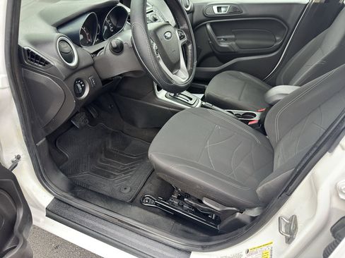 Used 2015 Ford Fiesta SE FWD image 20