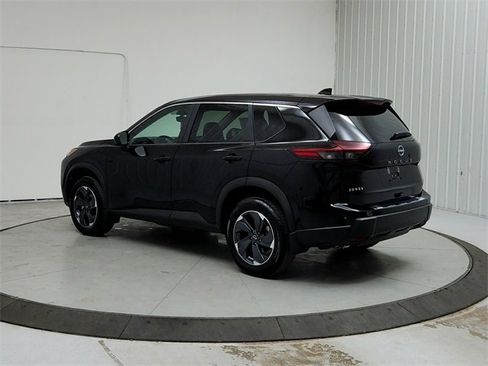 New 2025 Nissan Rogue SV image 5