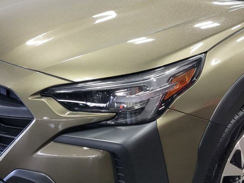 Certified 2025 Subaru Outback Premium w/ Popular Package #1A AWD/4WD image 8