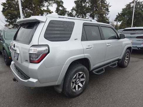 Used 2018 Toyota 4Runner SR5 Premium image 6