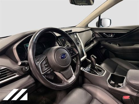 Used 2022 Subaru Outback Limited image 9