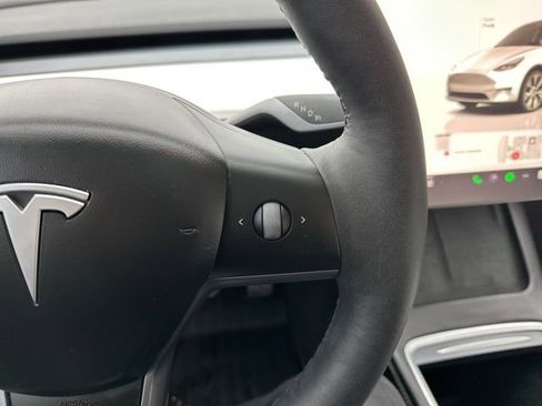 Used 2024 Tesla Model Y Long Range image 23