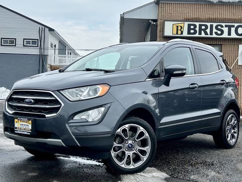Used 2020 Ford EcoSport Titanium image 2