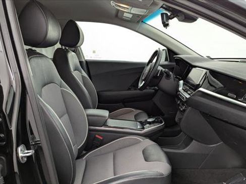 Used 2022 Kia Niro EX FWD image 21