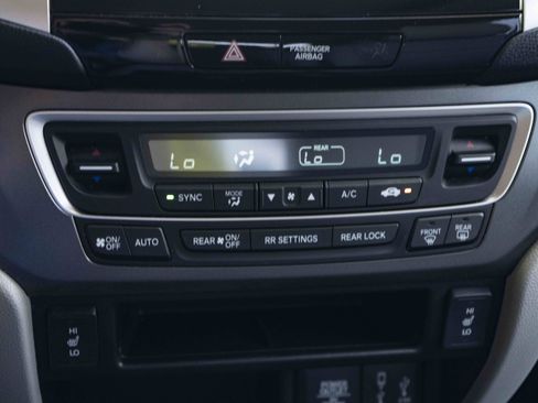 Used 2018 Honda Pilot EX-L image 32