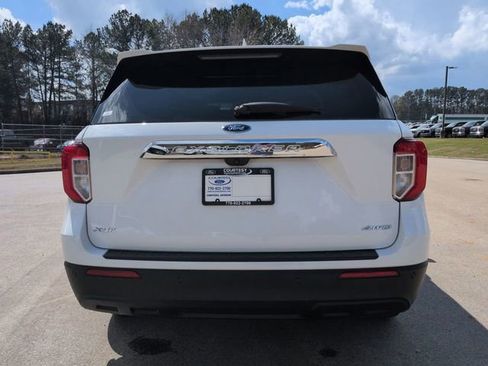 Certified 2023 Ford Explorer XLT image 6