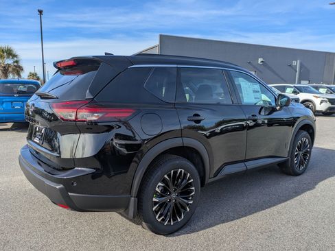 New 2026 Nissan Rogue SV image 4