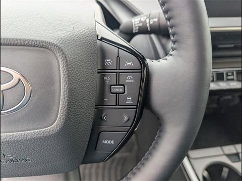 Used 2024 Toyota Prius XLE image 9