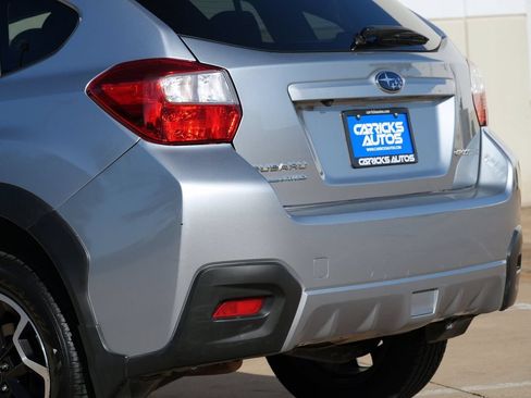Used 2016 Subaru Crosstrek 2.0i Premium AWD/4WD image 32