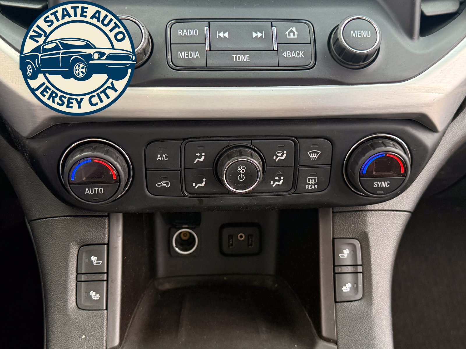 Used 2017 GMC Acadia SLE w/ Driver Alert Package I AWD/4WD image 37